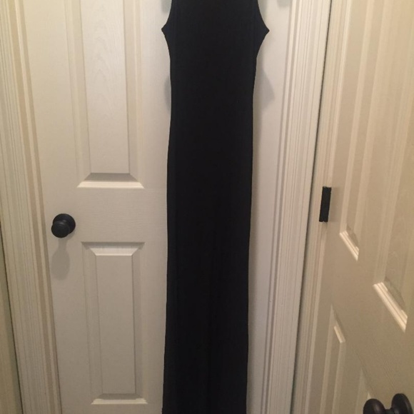 Black formal dress - Picture 3 of 3